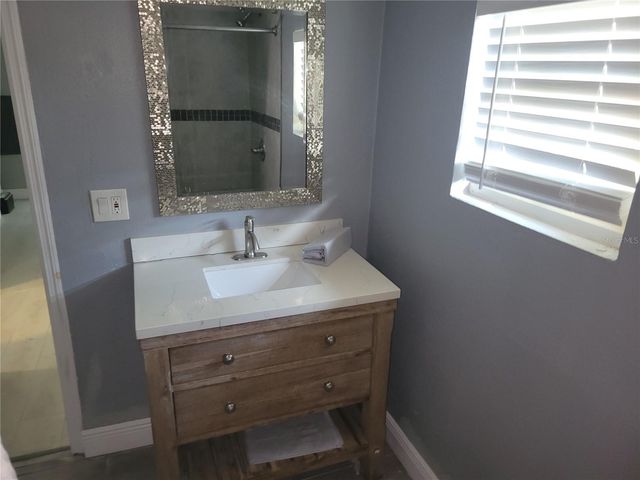 5548 11TH STREET, Zephyrhills, FL 33542