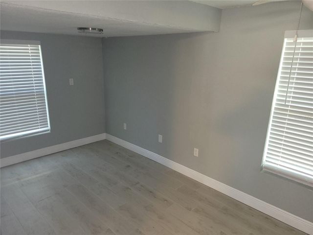 5548 11TH STREET, Zephyrhills, FL 33542