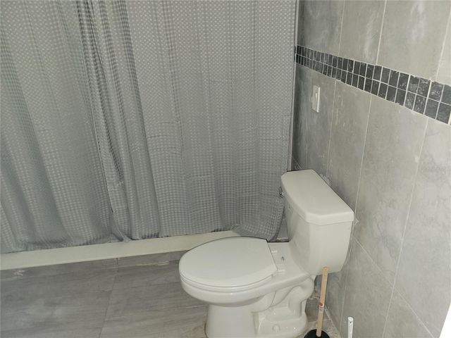 5548 11TH STREET, Zephyrhills, FL 33542