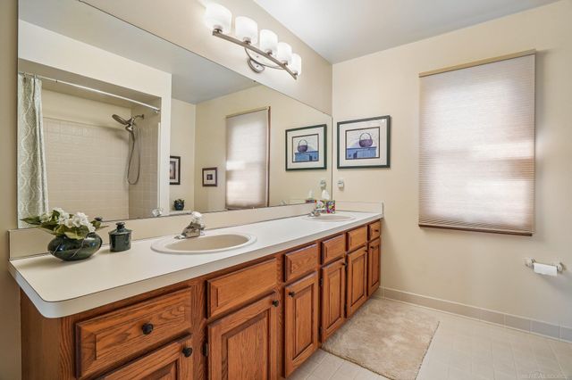 15792 Constitution Drive, Macomb, MI 48044