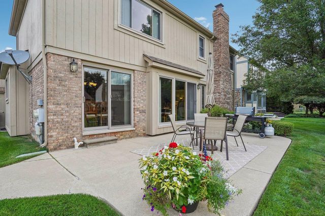 15792 Constitution Drive, Macomb, MI 48044