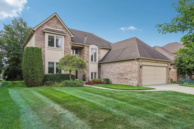 15792 Constitution Drive, Macomb, MI 48044