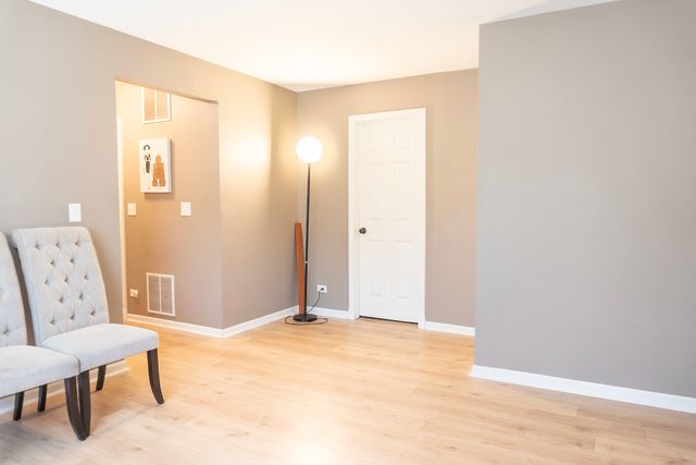 8946 Disbrow Street 8946, Huntley, IL 60142