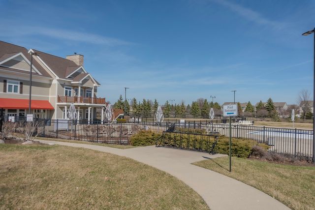 8946 Disbrow Street 8946, Huntley, IL 60142