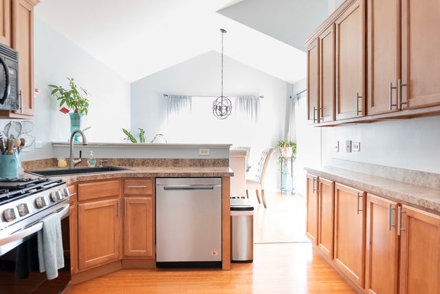 8946 Disbrow Street 8946, Huntley, IL 60142