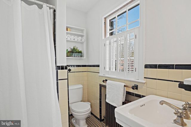 3212 TENNYSON ST NW, Washington, DC 20015