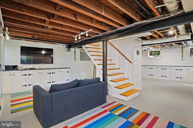 3212 TENNYSON ST NW, Washington, DC 20015