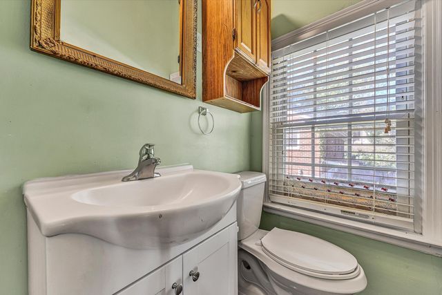 3653 Bunker Hill DR, Roanoke, VA 24018