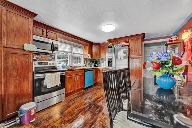 3653 Bunker Hill DR, Roanoke, VA 24018