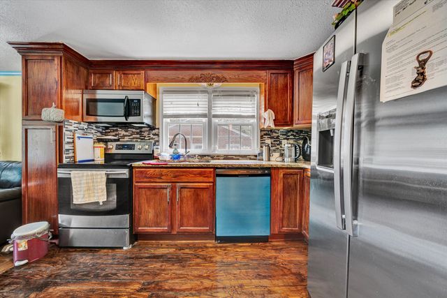 3653 Bunker Hill DR, Roanoke, VA 24018