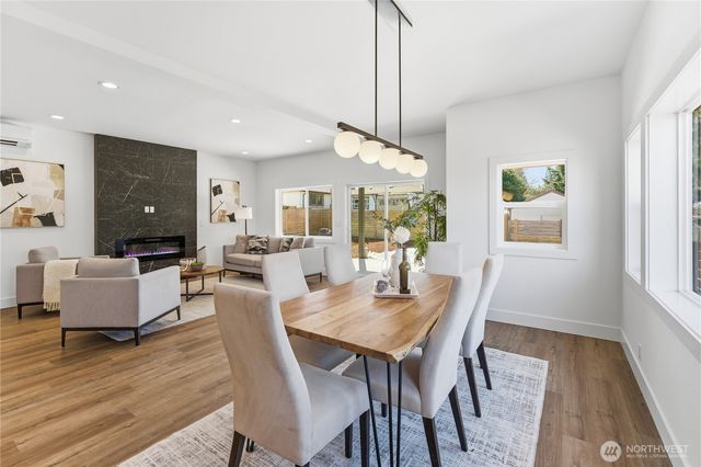 6115 S Cooper Street, Seattle, WA 98178