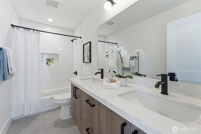 6115 S Cooper Street, Seattle, WA 98178