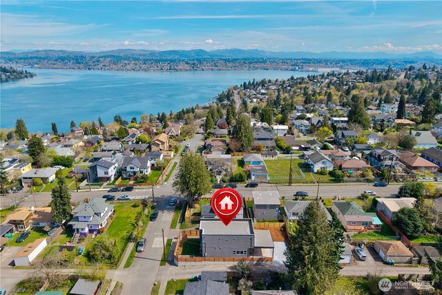 6115 S Cooper Street, Seattle, WA 98178