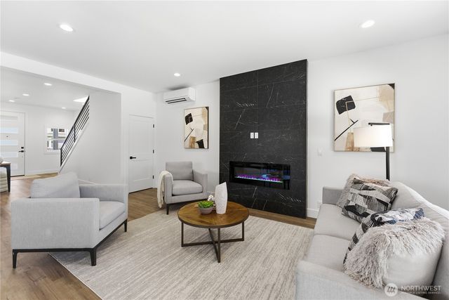 6115 S Cooper Street, Seattle, WA 98178