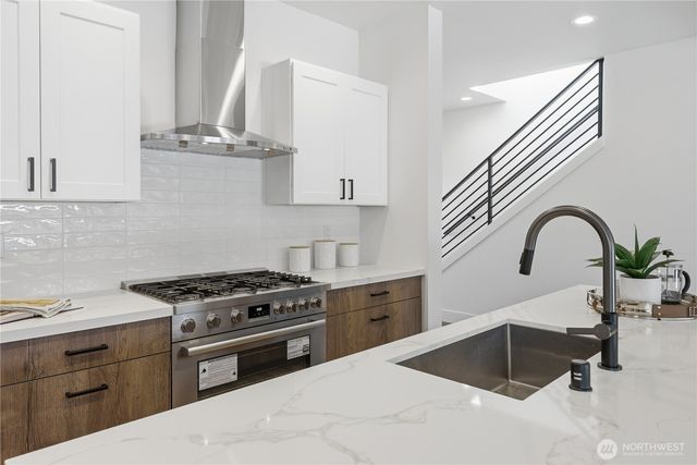 6115 S Cooper Street, Seattle, WA 98178