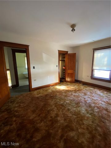 3717 Loveland Road, Youngstown, OH 44502