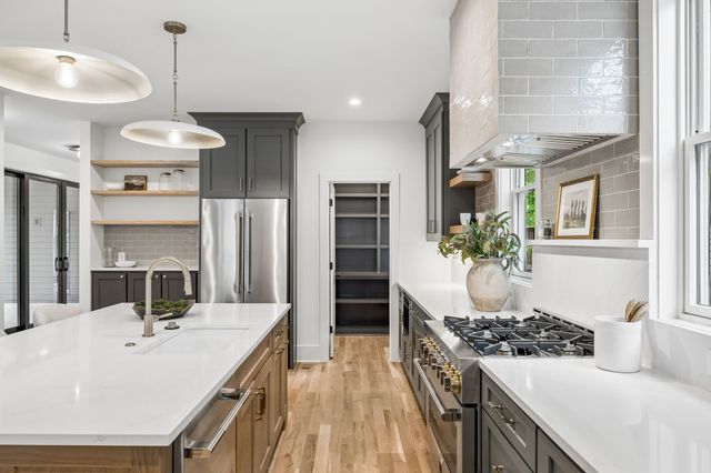 324 S 15th St, Nashville, TN 37206