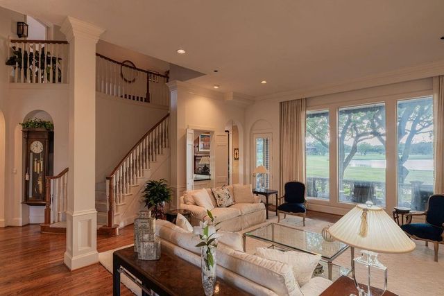 211 Laurel Springs Court, Sugar Land, TX 77478