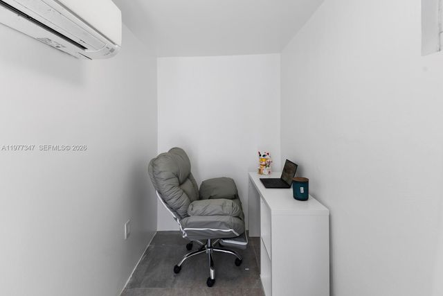 21015 NE 19th Ct, Miami, FL 33179