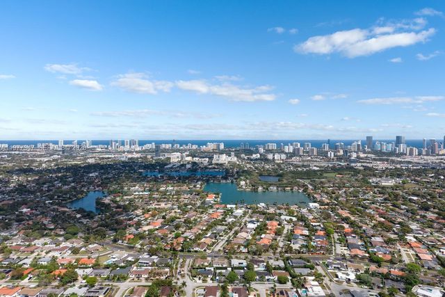 21015 NE 19th Ct, Miami, FL 33179