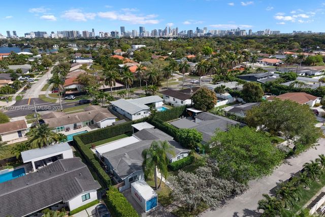 21015 NE 19th Ct, Miami, FL 33179