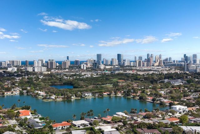 21015 NE 19th Ct, Miami, FL 33179