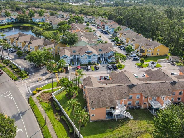 8704 KNIGHTSBRIDGE COURT B, Kissimmee, FL 34747