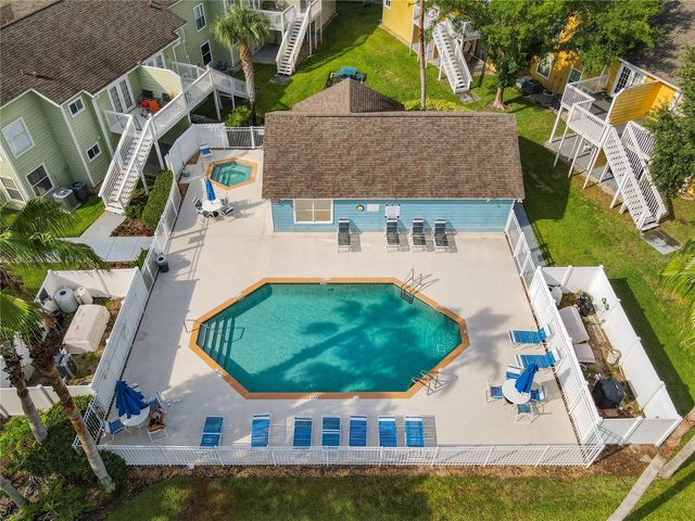 8704 KNIGHTSBRIDGE COURT B, Kissimmee, FL 34747