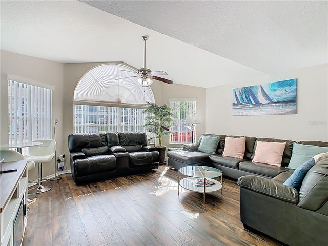 8704 KNIGHTSBRIDGE COURT B, Kissimmee, FL 34747