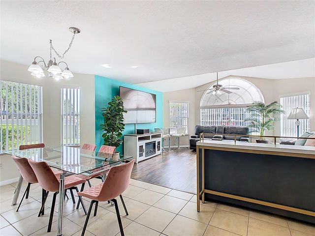 8704 KNIGHTSBRIDGE COURT B, Kissimmee, FL 34747