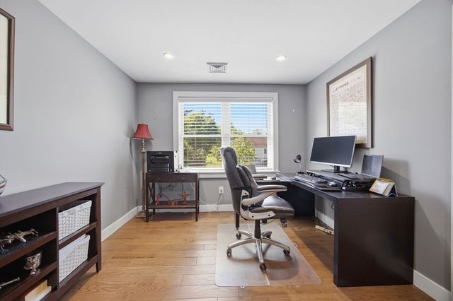2 Paradise Ln, Haverhill, MA 01830
