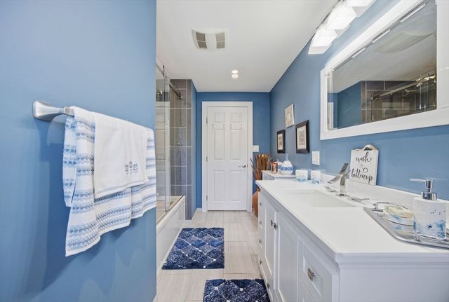 2 Paradise Ln, Haverhill, MA 01830
