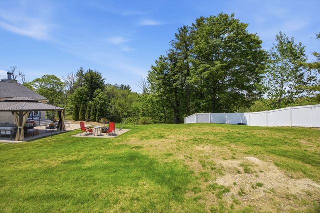 2 Paradise Ln, Haverhill, MA 01830