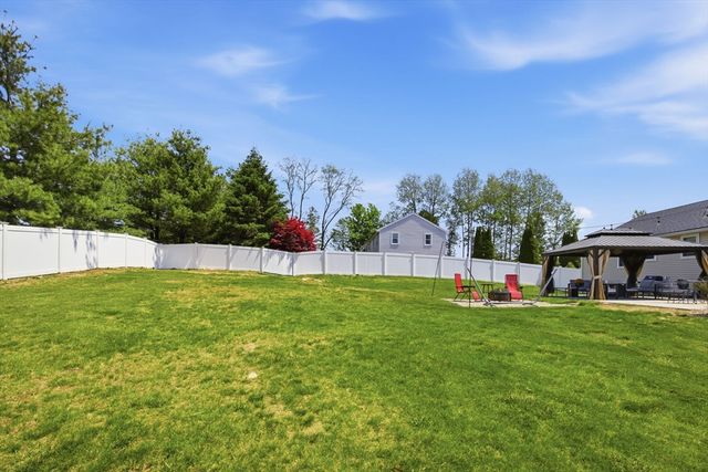 2 Paradise Ln, Haverhill, MA 01830