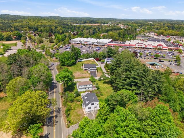 2 Paradise Ln, Haverhill, MA 01830