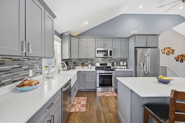 2 Paradise Ln, Haverhill, MA 01830