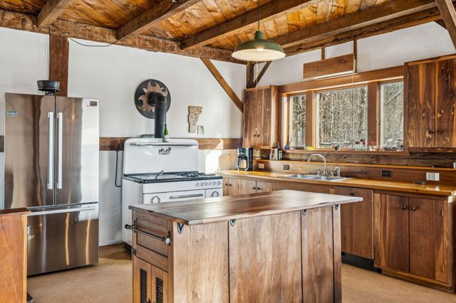 882 Mitchell Road, Shrewsbury, VT 05738