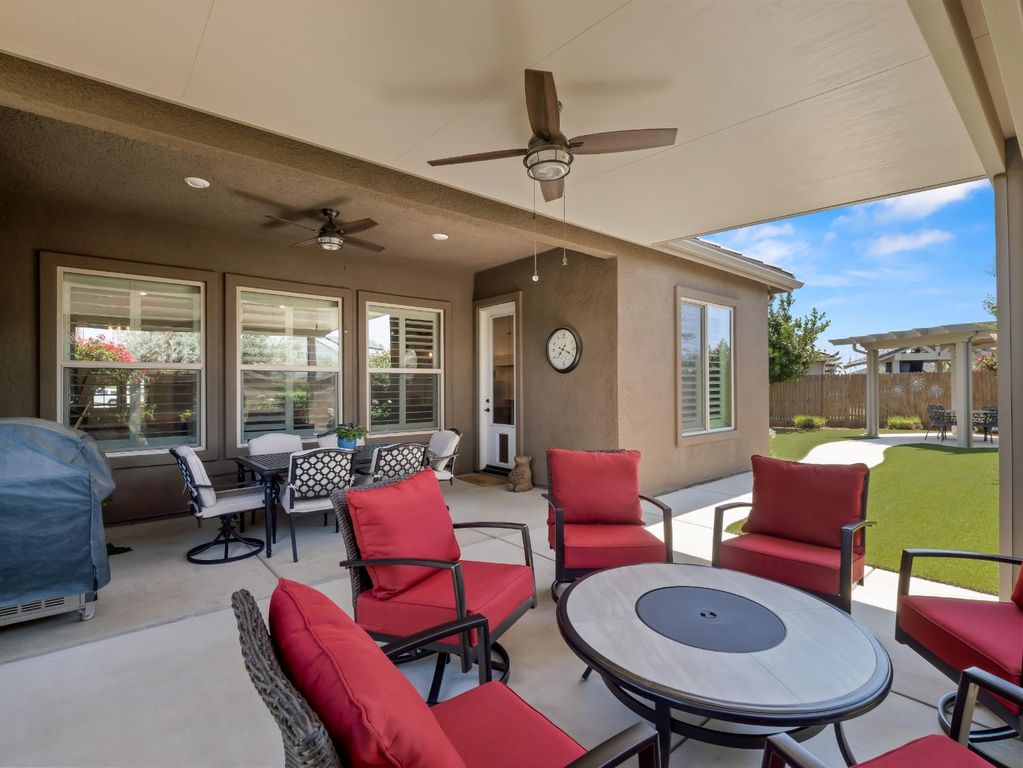 Image 33 of property listing at 384 Sentinel Drive, Madera, CA 93636