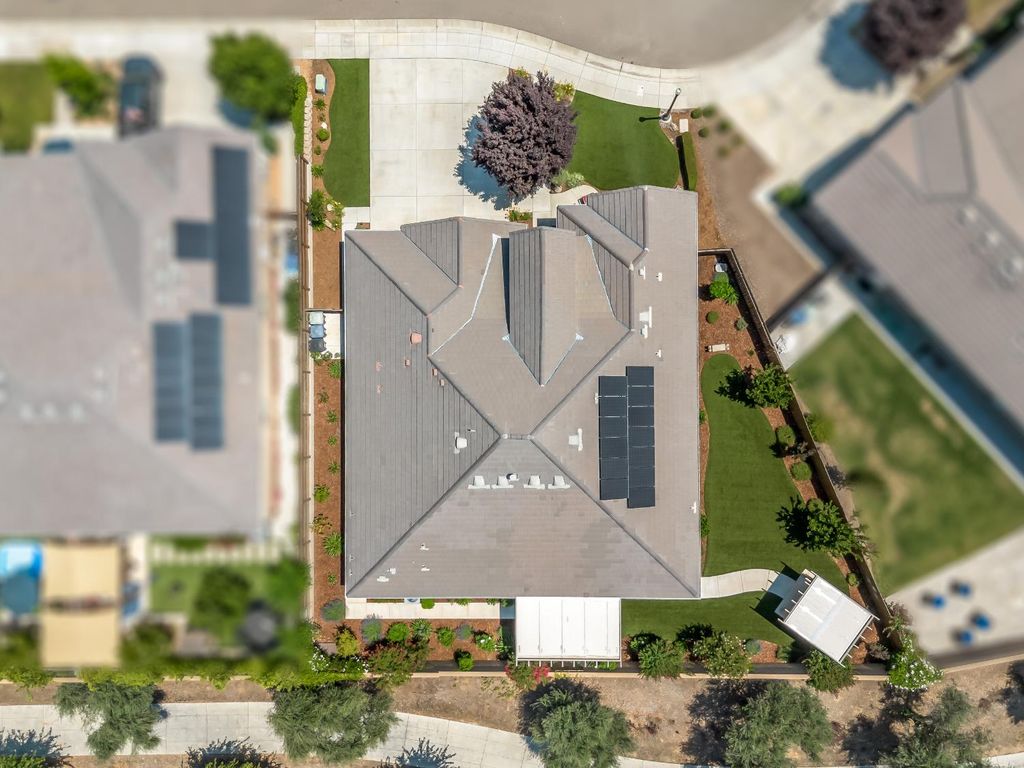 Image 37 of property listing at 384 Sentinel Drive, Madera, CA 93636