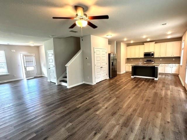 412 Mcginnis Circle, Calhoun, GA 30701