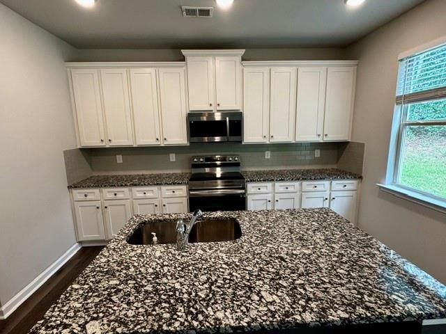 412 Mcginnis Circle, Calhoun, GA 30701