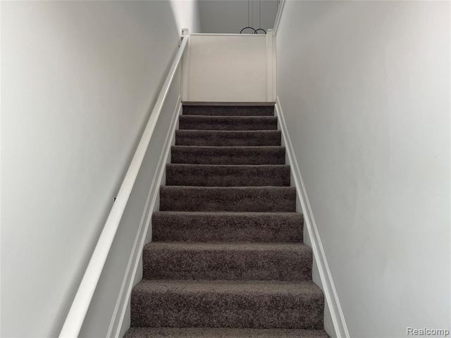 38539 Wellington Drive 19, Clinton Township, MI 48036