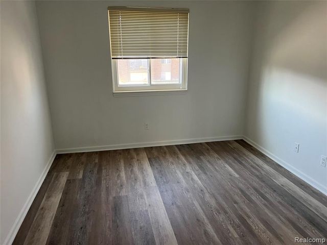 38539 Wellington Drive 19, Clinton Township, MI 48036