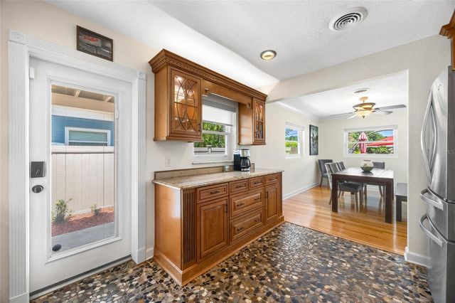 2811 CLEMWOOD STREET, Orlando, FL 32803