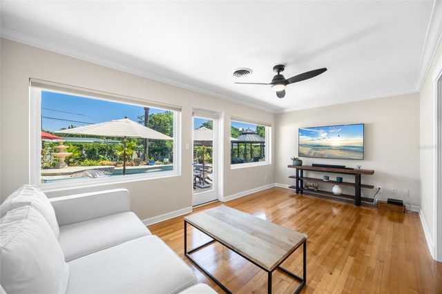 2811 CLEMWOOD STREET, Orlando, FL 32803
