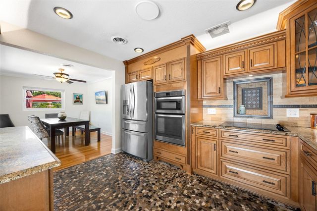 2811 CLEMWOOD STREET, Orlando, FL 32803
