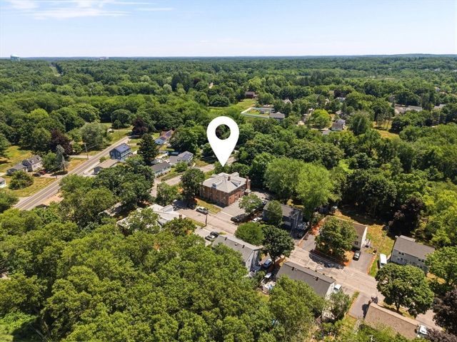 53 N Billerica Rd 8, Lowell, MA 01852