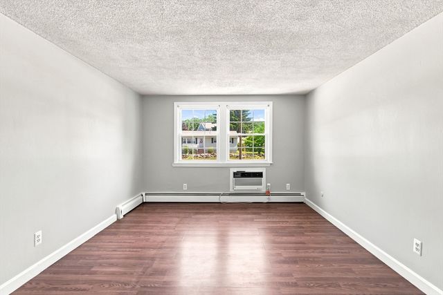 53 N Billerica Rd 8, Lowell, MA 01852