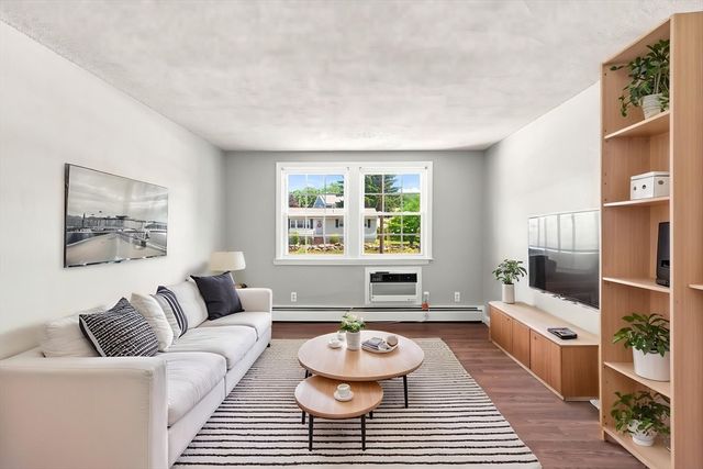53 N Billerica Rd 8, Lowell, MA 01852