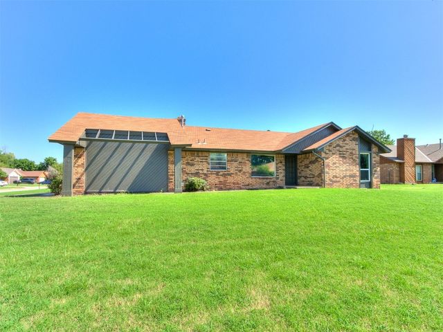1025 hawthorne Drive, Midwest City, OK 73110